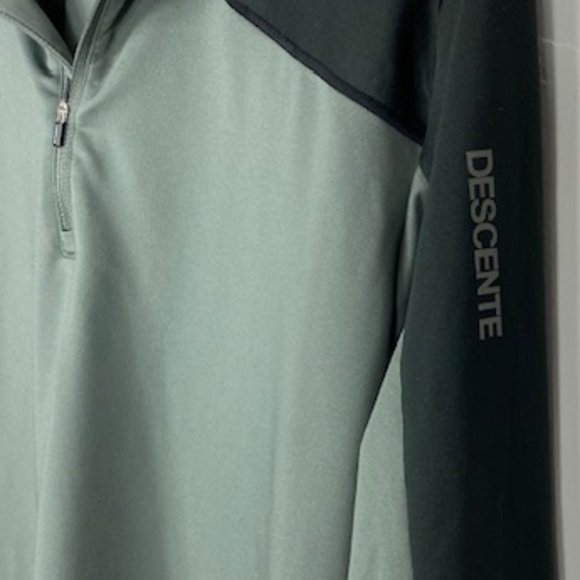 Descente 1/4 Zip Mid Layer Pullover | S - Picture 5 of 8